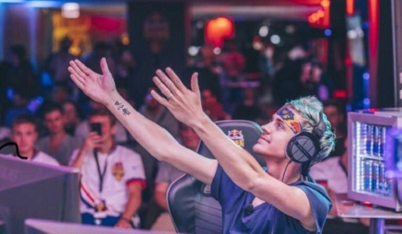 Porque Ninja, el jugador estrella de Fortnite, no streamea con mujeres